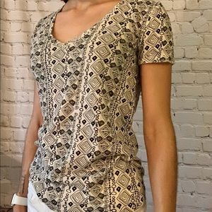 Geometric Shape UO V-Neck T-Shirt